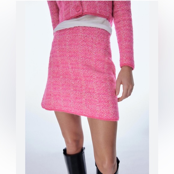 Zara Mini Rose Pink Skirt Tweed Textured NWO SIZE S - Picture 2 of 6